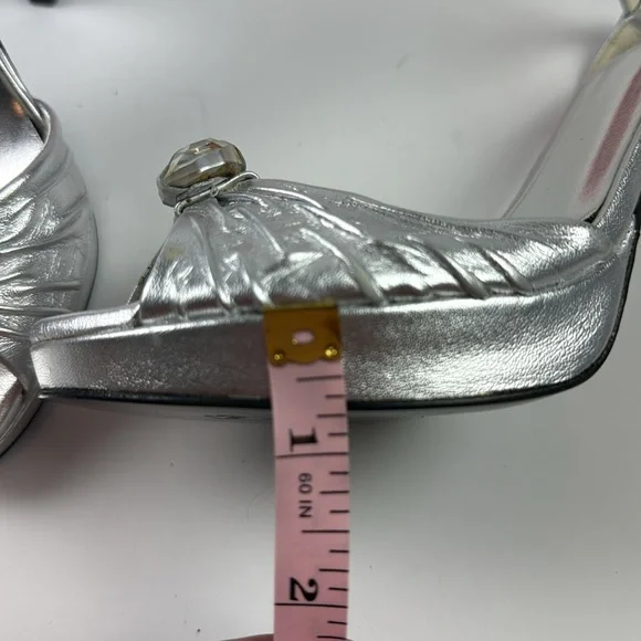 New in box Stuart Weitzman silver “Single” platform ankle strap crystal detail 6 - Picture 9 of 10